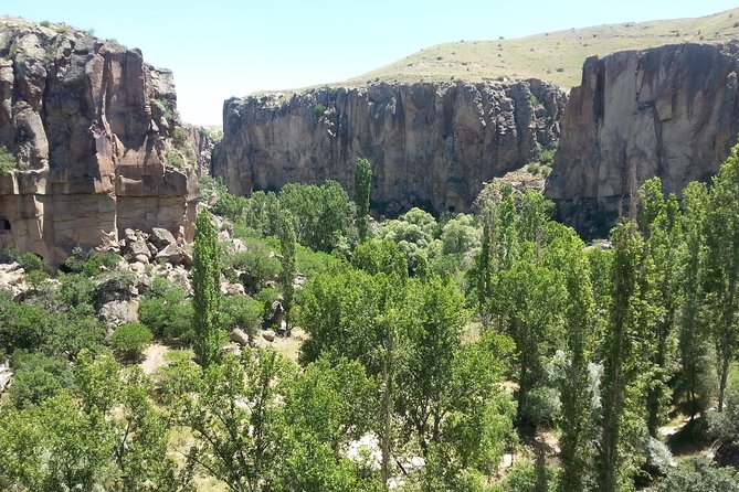 Southern Cappadocia Tour with Ihlara Canyon - Belisirma Lunch: 3 Courses, Wooden-Oven Pottery Food, And River-Side Seating