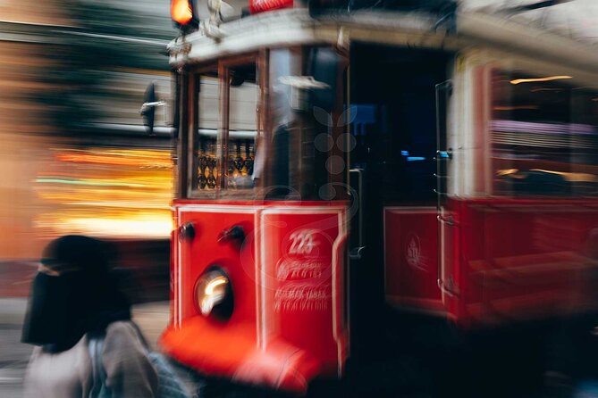 Street Food & Wine Pairing Kadikoy Evening Tour - Yeldeğirmeni Sanat Merkezi: Street Art and Hip Finds on Foot