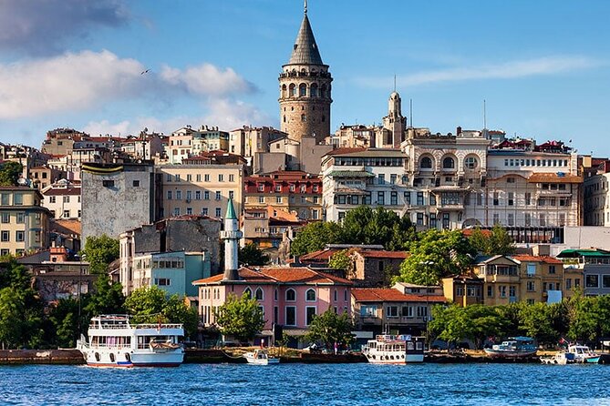 Sunset Cruise with Stop along Asia: Discover Istanbul's Bosphorus - Dolmabahçe Mosque and Palace from the water: why it is worth the slow look