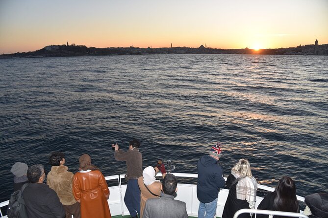 Sunset Cruise with Stop along Asia: Discover Istanbul's Bosphorus - Anadolu Hisarı and Küçüksu Kasrı: moving onto the Asian side