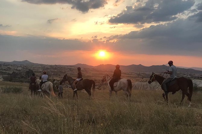 Sunset Horsebackriding-Tour through the Valleys of Cappadocia - Getting to Cavusin: Göreme Pickup and a Smooth Start