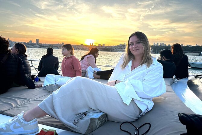 Sunset or Daytime Istanbul Guided Luxury Yacht Cruise with Snacks - Ortaköy coast and the Bosphorus Bridge: perfect skyline drama