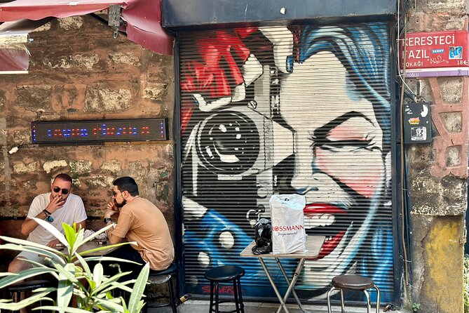 Taksim to Galata Walking Tour: Secret Passages & Local Hangouts - Pera Museum area and İstiklal Caddesi: back to the main stage