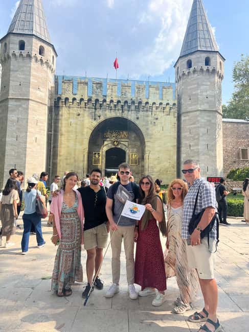 Topkapi Palace & Harem, Skip-the-Line Entry with SMALL GROUP - Topkapi Palace in One Sentence: Four Courtyards, One Giant Story