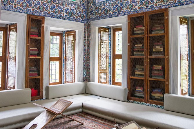 Topkapi Palace Skip-The-Line Entry with Guided Tour - Kitchens and Day-to-Day Life: The Stop That Adds Real Perspective