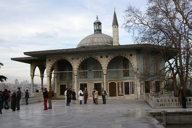 Topkapi Palace Skip-The-Line Entry with Guided Tour - Inside the Palace: What You Get From the 45-Minute Hosted Highlights