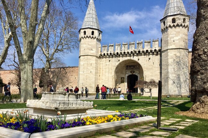 Topkapı Palace with Harem & Blue Mosque Guided Tour - Hagia Sophia: built for power, interpreted for today