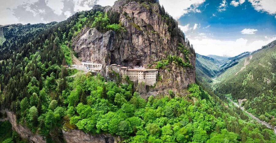 Trabzon: Sümela Monastery, Cave, and Hamsiköy Daily Tour - Sümela Monastery: shuttle, 10-minute walk, and the 350-meter climb