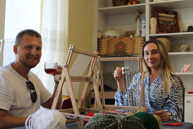 Turkish Carpet Rug Weaving Workshop (Halı Kilim Dokuma Atölyesi) - The tea and snacks are not a side detail