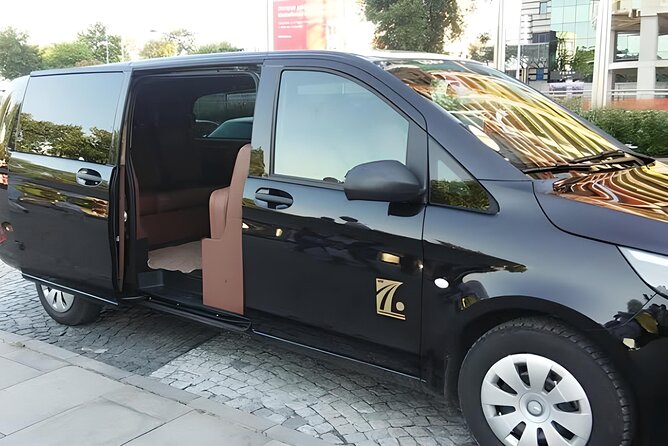 Vip Airport Transfer to/from Istanbul City Center - Inside the airport: what the pick-up flow can feel like