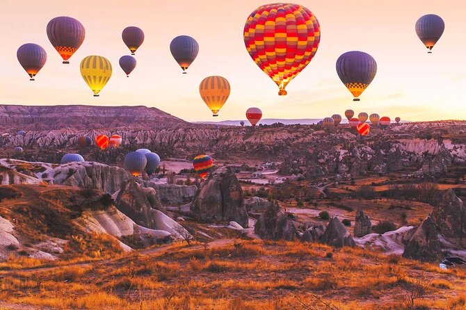 Watching Balloons on Cappadocia Sky(People Have Fear of Heights) - Early 5:00 am pickup from Göreme (and why it matters)